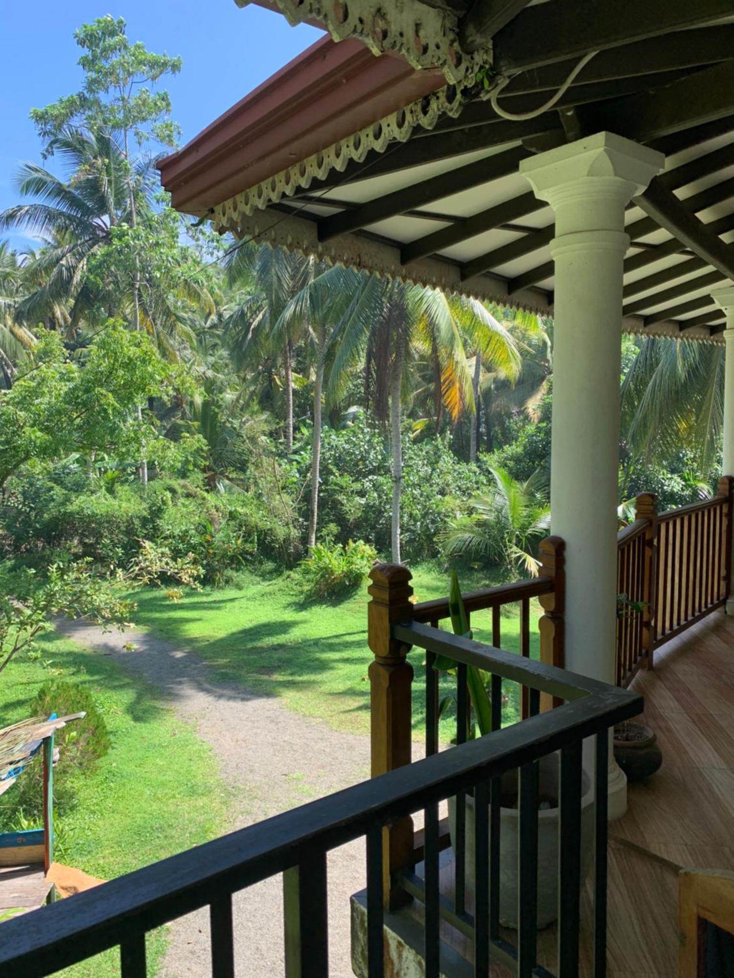 The Escape With Jadeon Hotel Unawatuna Exterior photo